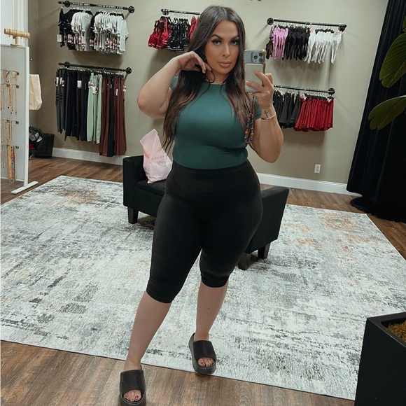 (((Meet your seller!!))) - Picture 2 of 3